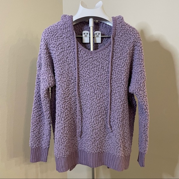 Impressions Sweaters - •NWOT• lavender popcorn puff hoodie